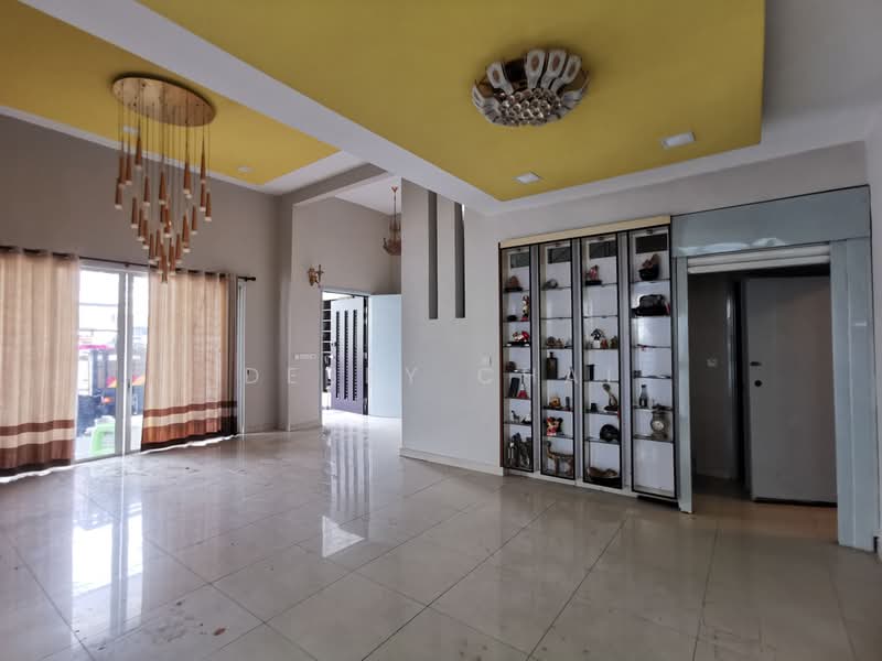 2-storey Terraced House for Sale in Taman Putra Prima (Puchong) - Debby Chai - Living Room - PropertyGuru.com.my