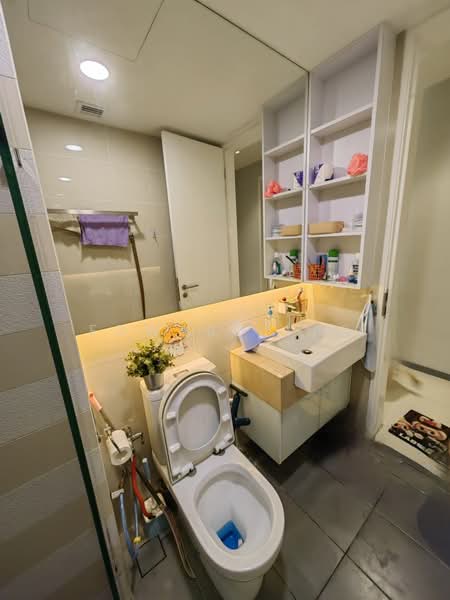 Service Residence for Sale at United Point (Residensi Berpadu) - Edward Yap - Bathroom - PropertyGuru.com.my
