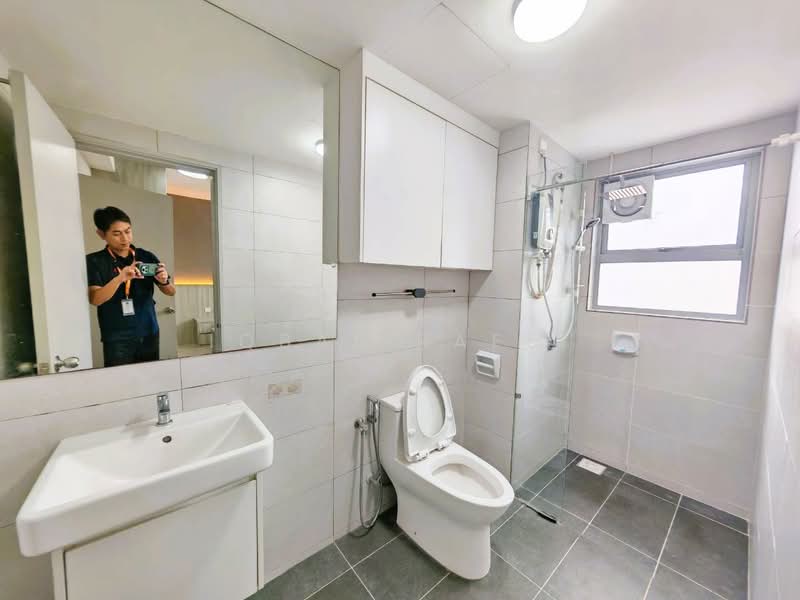 Service Residence for Sale at Residensi Sutera 7 - Iqbal Rafei - Bathroom - PropertyGuru.com.my