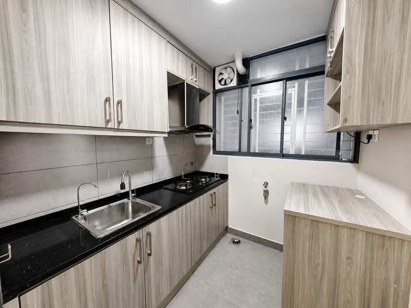 Service Residence for Sale at Residensi Sutera 7 - Iqbal Rafei - Kitchen - PropertyGuru.com.my