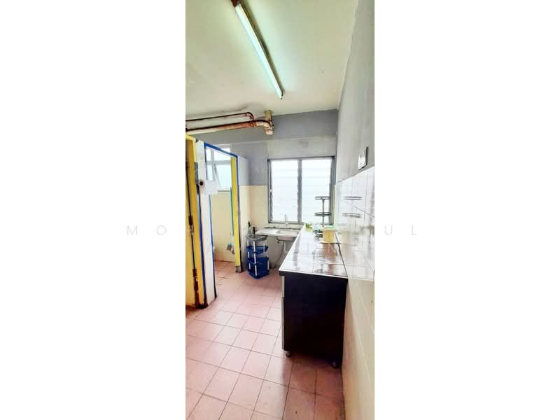 Flat for Sale at Desa Mentari Flat (Block 1) - Mohd Khairul Amilin - Kitchen - PropertyGuru.com.my