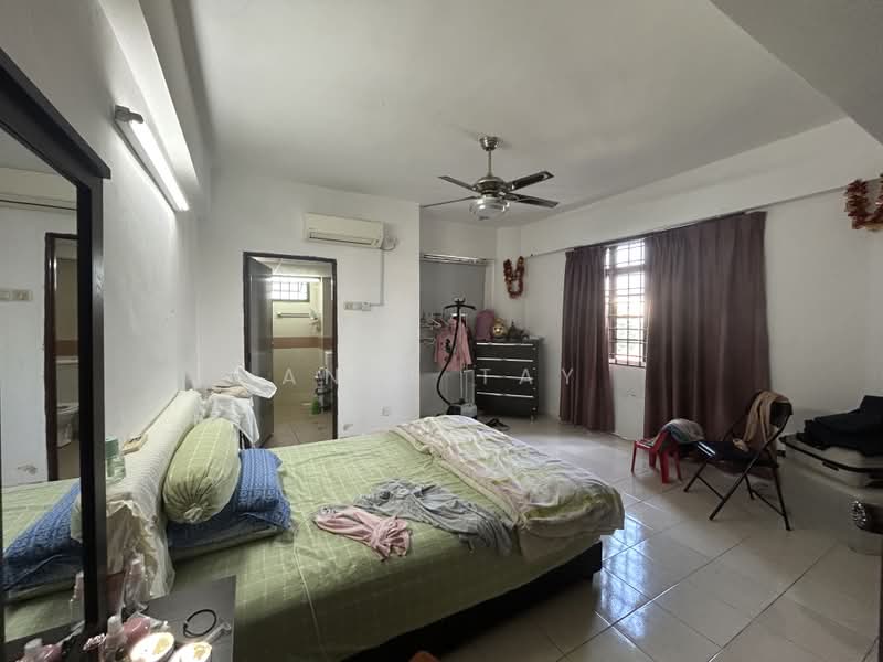 Kondominium untuk Dijual di Kondominium Tanjung Puteri - Anne Tay - Bedroom - PropertyGuru.com.my