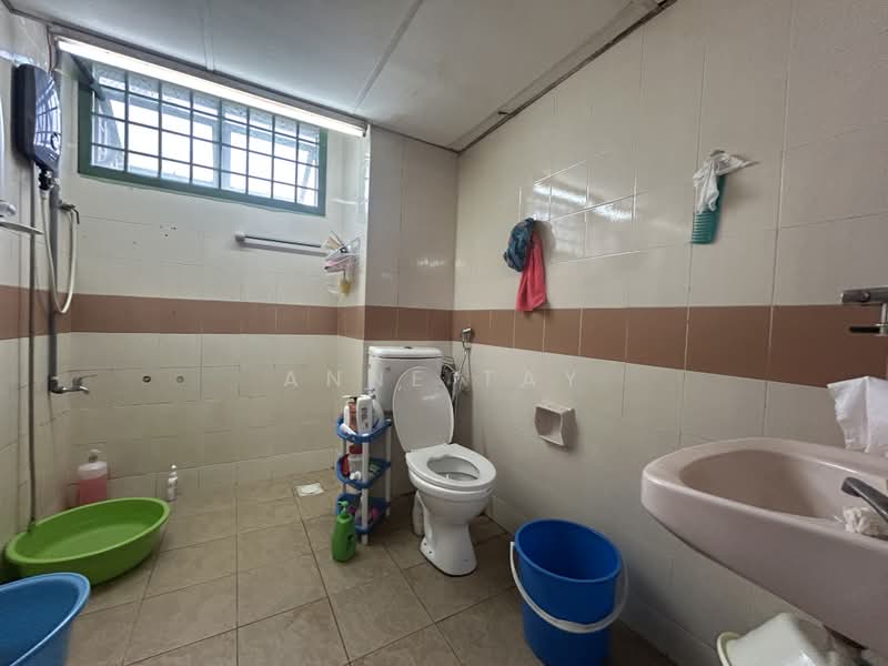 Kondominium untuk Dijual di Kondominium Tanjung Puteri - Anne Tay - Bathroom - PropertyGuru.com.my