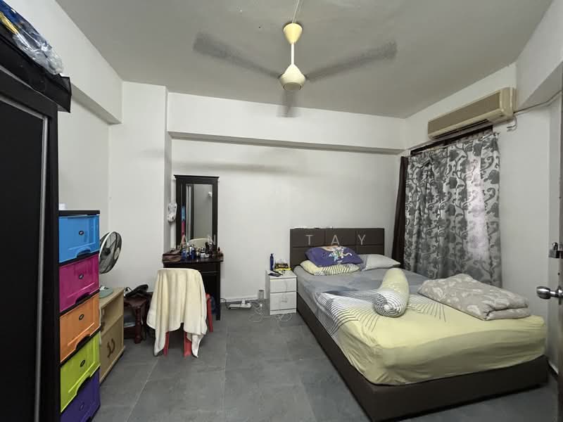 Kondominium untuk Dijual di Kondominium Tanjung Puteri - Anne Tay - Bedroom - PropertyGuru.com.my