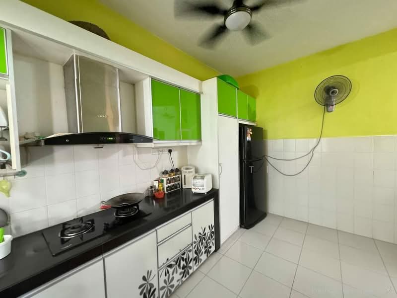 Rumah Teres 2-Tingkat untuk Dijual di Taman Pelangi Semenyih 2 (Semenyih) - Celestine Ting - Kitchen - PropertyGuru.com.my