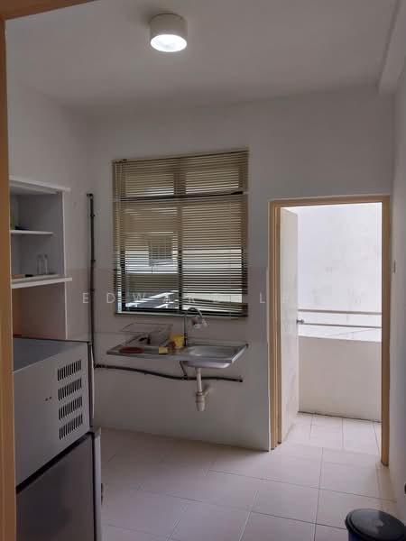 Kondominium untuk Dijual di Penhill Perdana Condominium - Edward Lee - Kitchen - PropertyGuru.com.my
