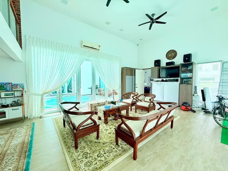 Rumah Banglo untuk Dijual di Sungai Long (Bandar Sungai Long) - FARAH YUSUF - Living Room - PropertyGuru.com.my