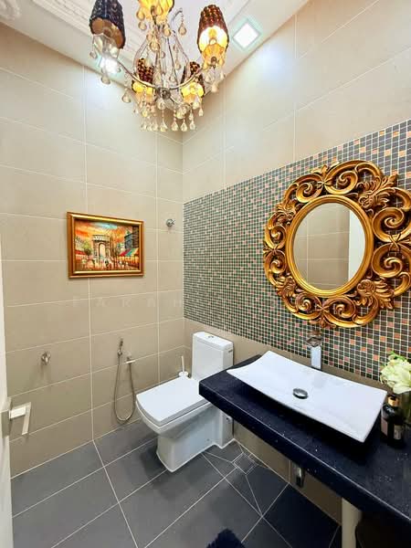Rumah Banglo untuk Dijual di Sungai Long (Bandar Sungai Long) - FARAH YUSUF - Bathroom - PropertyGuru.com.my