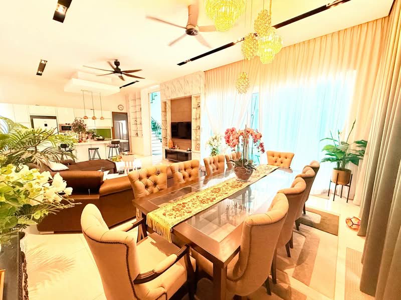 Rumah Banglo untuk Dijual di Sungai Long (Bandar Sungai Long) - FARAH YUSUF - Living Room - PropertyGuru.com.my