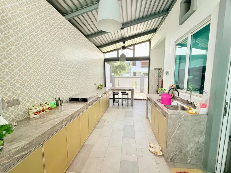 Rumah Banglo untuk Dijual di Sungai Long (Bandar Sungai Long) - FARAH YUSUF - Kitchen - PropertyGuru.com.my