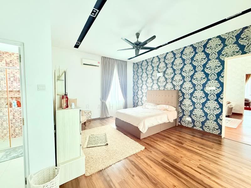 Rumah Banglo untuk Dijual di Sungai Long (Bandar Sungai Long) - FARAH YUSUF - Bedroom - PropertyGuru.com.my
