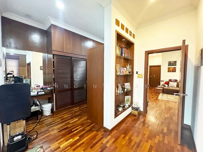Rumah Berkembar untuk Dijual di Tropicana Golf and Country Resort (Tropicana) - Vincent Liaw - Corridor - PropertyGuru.com.my