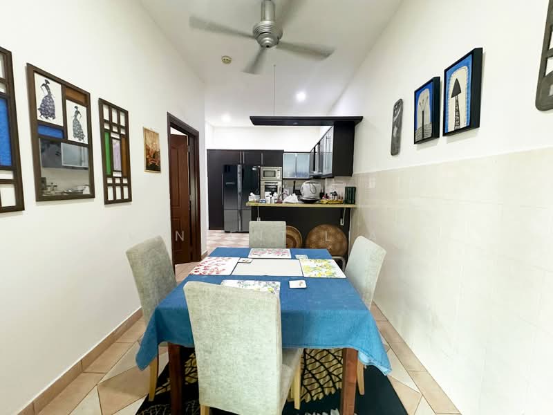 Rumah Berkembar untuk Dijual di Tropicana Golf and Country Resort (Tropicana) - Vincent Liaw - Dining Room - PropertyGuru.com.my
