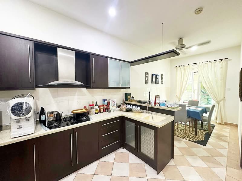 Rumah Berkembar untuk Dijual di Tropicana Golf and Country Resort (Tropicana) - Vincent Liaw - Kitchen - PropertyGuru.com.my