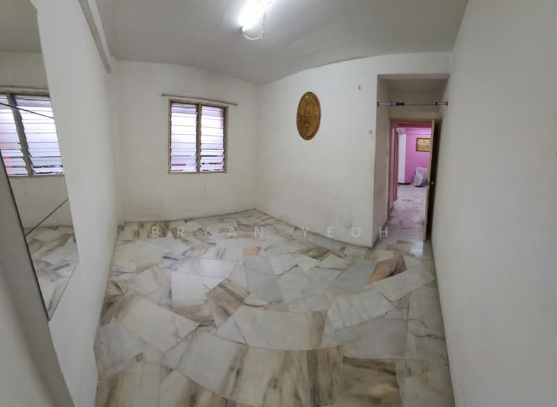 Rumah Flat untuk Dijual di Flat PKNS Section 7 - Bryan Yeoh - Interior - PropertyGuru.com.my