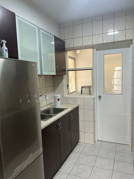 Kondominium untuk Disewa di Mont Kiara Bayu - Ian Marcus Tan Guan Hee - Kitchen - PropertyGuru.com.my