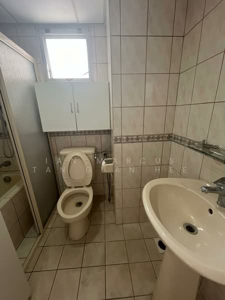 Kondominium untuk Disewa di Mont Kiara Bayu - Ian Marcus Tan Guan Hee - Bathroom - PropertyGuru.com.my
