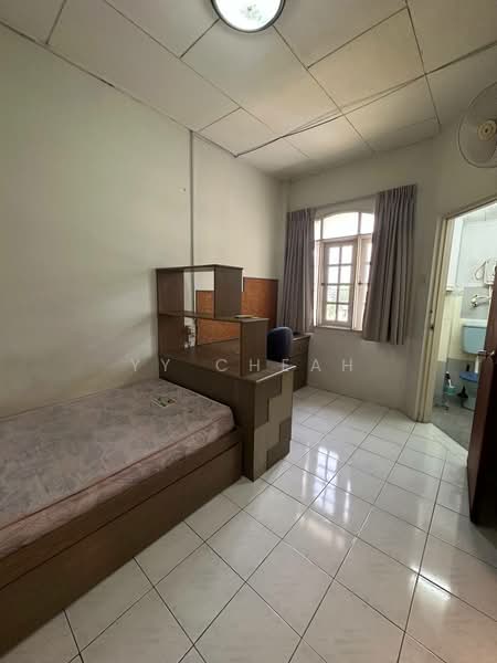 Condominium for Sale at Regency Terrace - YY Cheah - Bedroom - PropertyGuru.com.my