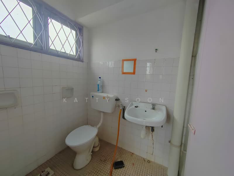 Terraced House for Sale in Alam Damai (Cheras) - Katty Soon - Bathroom - PropertyGuru.com.my