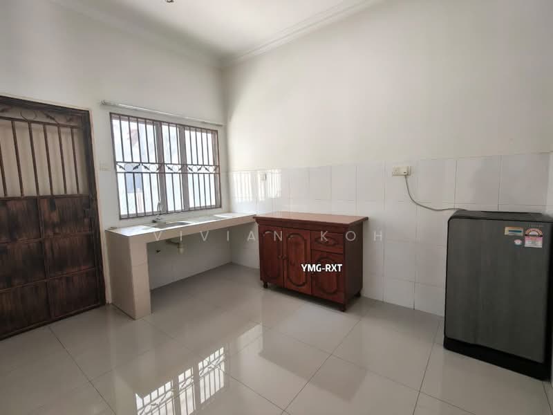 Rumah Teres 2 Tingkat untuk Disewa di Kota Bayuemas (Klang) - Vivian Koh - Kitchen - PropertyGuru.com.my