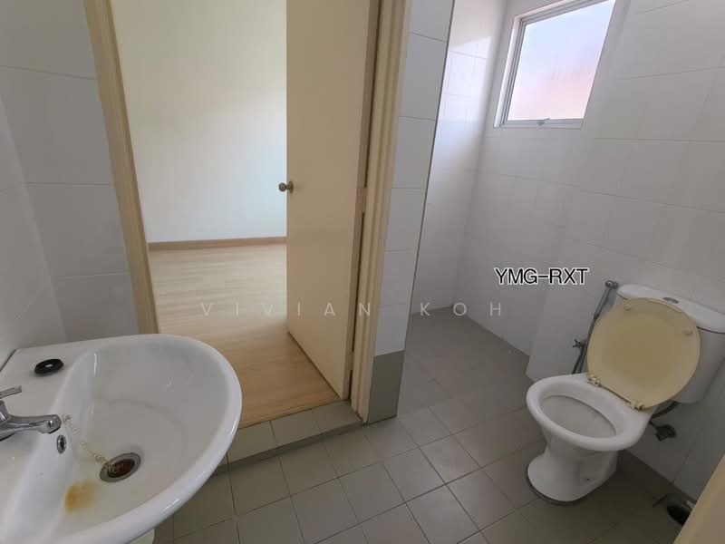 Rumah Teres 2 Tingkat untuk Disewa di Kota Bayuemas (Klang) - Vivian Koh - Bathroom - PropertyGuru.com.my