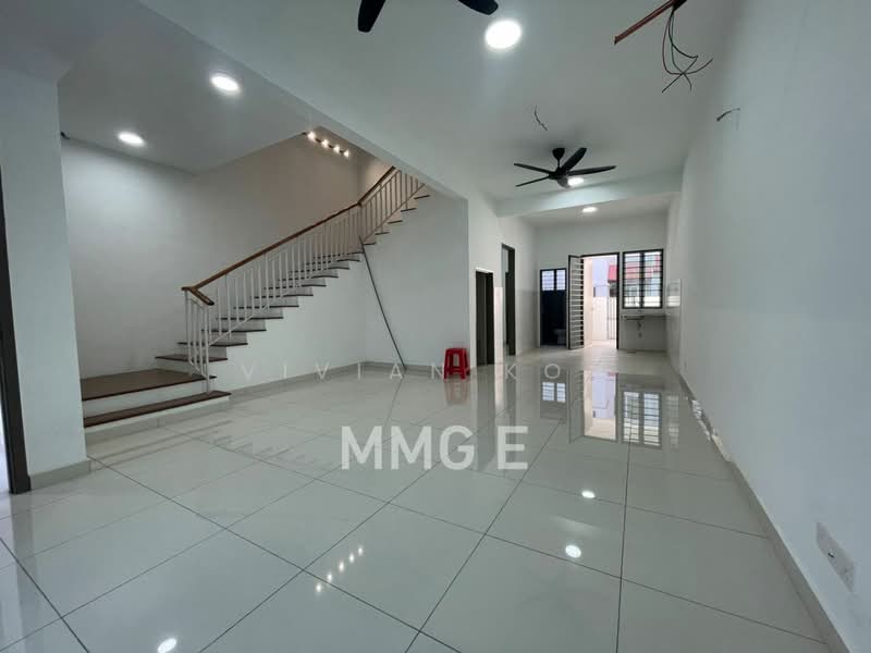 2-storey Terraced House for Rent in Kota Bayuemas (Klang) - Vivian Koh - Living Room - PropertyGuru.com.my
