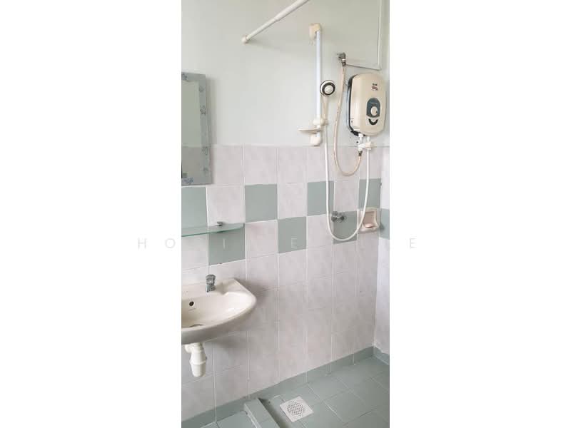Apartment for Sale at Sri Impian Apartment - Hooi Yee Lee - PropertyGuru.com.my