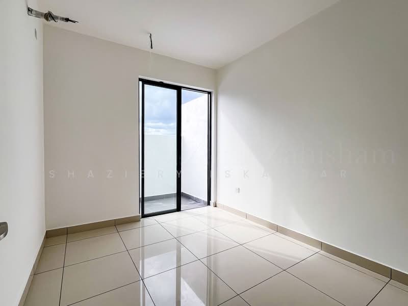 Rumah Teres 2.5 Tingkat untuk Dijual di Taman Melawati (Ulu Kelang) - Shaziery Iskandar - Balcony - PropertyGuru.com.my