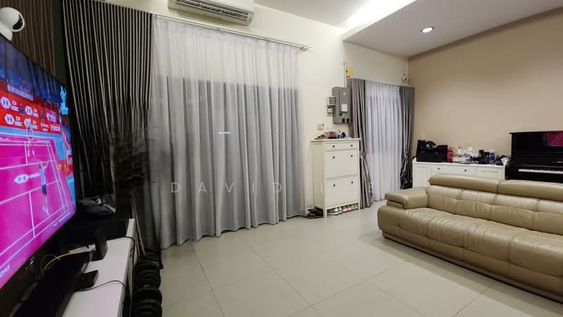 Rumah Teres 2-Tingkat untuk Dijual di Seri Kembangan (Selangor) - David Lee - Living Room - PropertyGuru.com.my