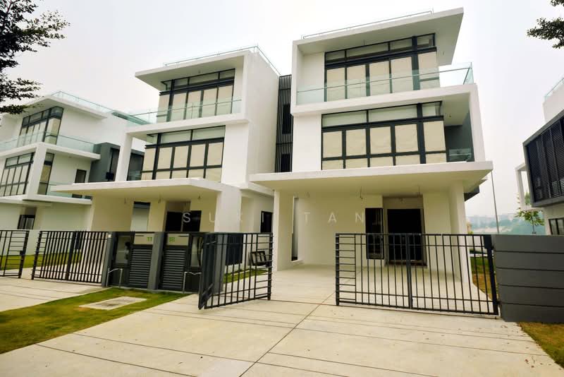 Semi-Detached House for Sale in Lake Fields (Sungai Besi) - Suki Tan - Exterior - PropertyGuru.com.my