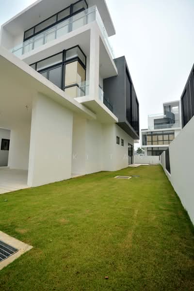 Semi-Detached House for Sale in Lake Fields (Sungai Besi) - Suki Tan - Exterior - PropertyGuru.com.my
