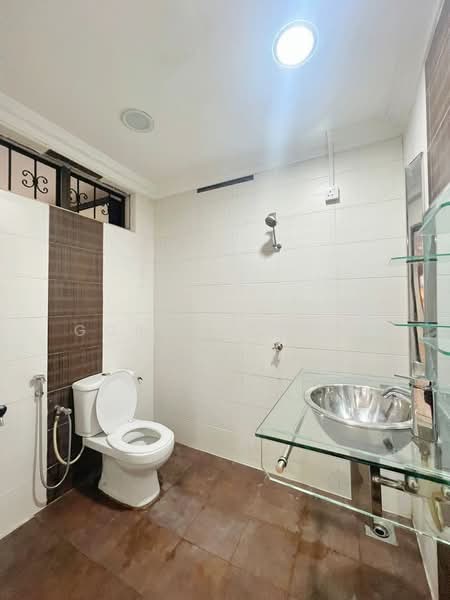 Semi-Detached House for Sale in Taman Serene (Johor Bahru) - Gordon Chai - Bathroom - PropertyGuru.com.my