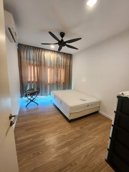 Condominium for Rent at Lakefront Residence - Darren Lim - Bedroom - PropertyGuru.com.my