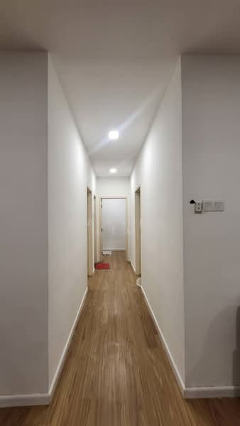 Condominium for Rent at Lakefront Residence - Darren Lim - Corridor - PropertyGuru.com.my