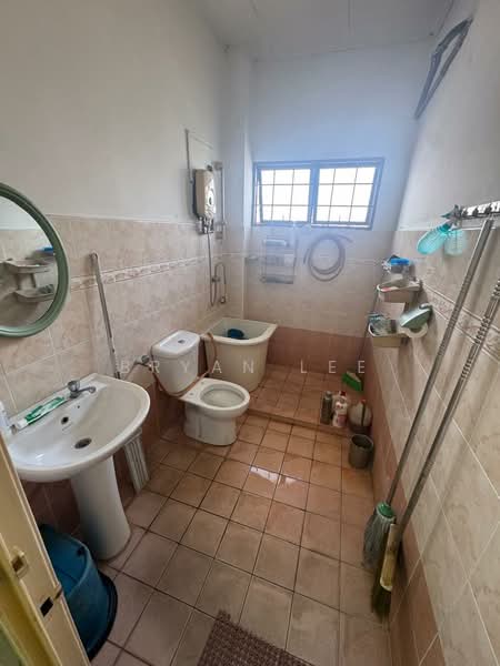 Rumah Teres 2 Tingkat untuk Dijual di Segambut (Kuala Lumpur) - Bryan Lee - Bathroom - PropertyGuru.com.my