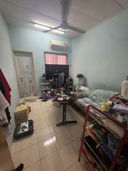 Rumah Teres 2 Tingkat untuk Dijual di Segambut (Kuala Lumpur) - Bryan Lee - Bedroom - PropertyGuru.com.my