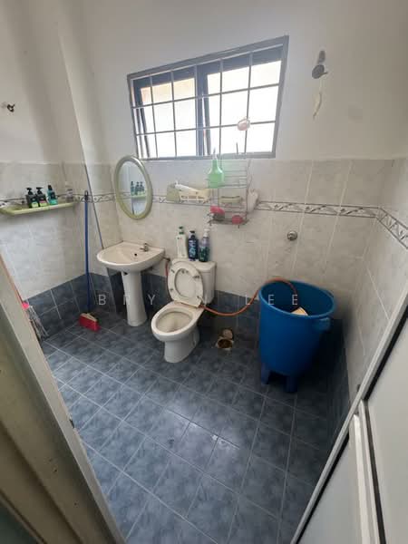 Rumah Teres 2 Tingkat untuk Dijual di Segambut (Kuala Lumpur) - Bryan Lee - Bathroom - PropertyGuru.com.my