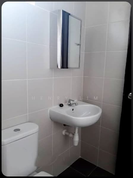Pangsapuri untuk Dijual di Residensi Jalan Jubilee - Henry Lim - Bathroom - PropertyGuru.com.my