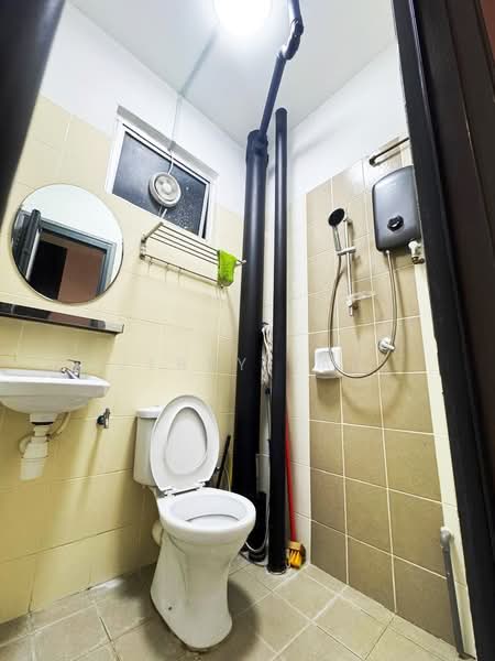 Pangsapuri untuk Disewa di Idaman Lavender 3 - Jerry Tan - Bathroom - PropertyGuru.com.my