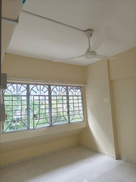 Rumah Flat untuk Disewa di Taman Connaught Flat (High Rise) - Cholian Lim - Bedroom 1 - PropertyGuru.com.my