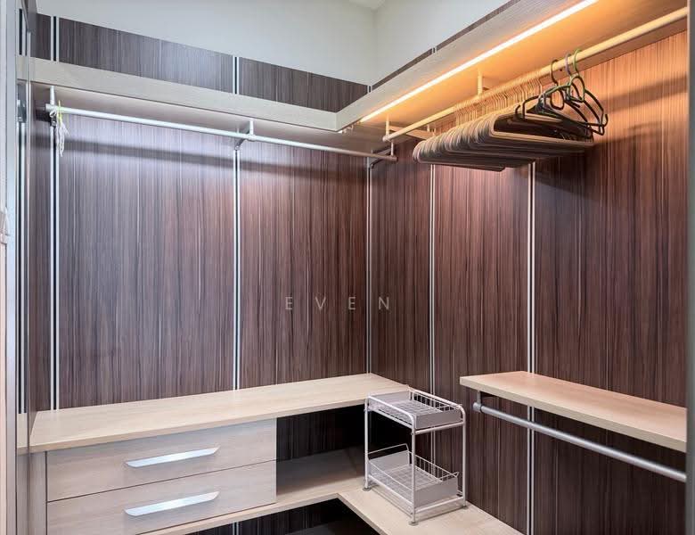 Kondominium untuk Disewa di The Light Linear - Even Goh - Walk-In Closet - PropertyGuru.com.my