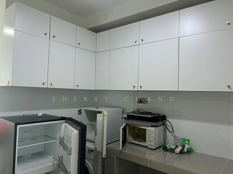 Servis Apartment untuk Disewa di Centrestage Designer Suite - Sherry Chang - Kitchen - PropertyGuru.com.my