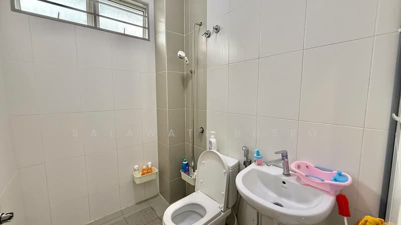 Rumah Teres 2 Tingkat untuk Dijual di D'Kayangan (Shah Alam) - Salawati Busro - Bathroom - PropertyGuru.com.my