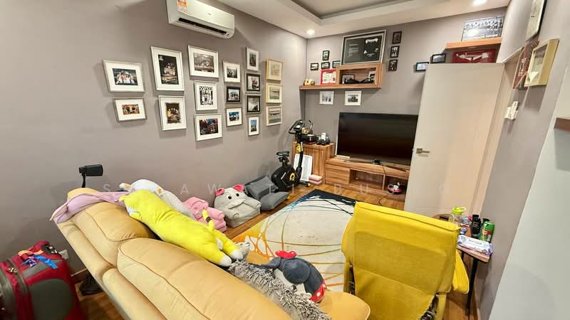 Rumah Teres 2 Tingkat untuk Dijual di D'Kayangan (Shah Alam) - Salawati Busro - Living Room - PropertyGuru.com.my