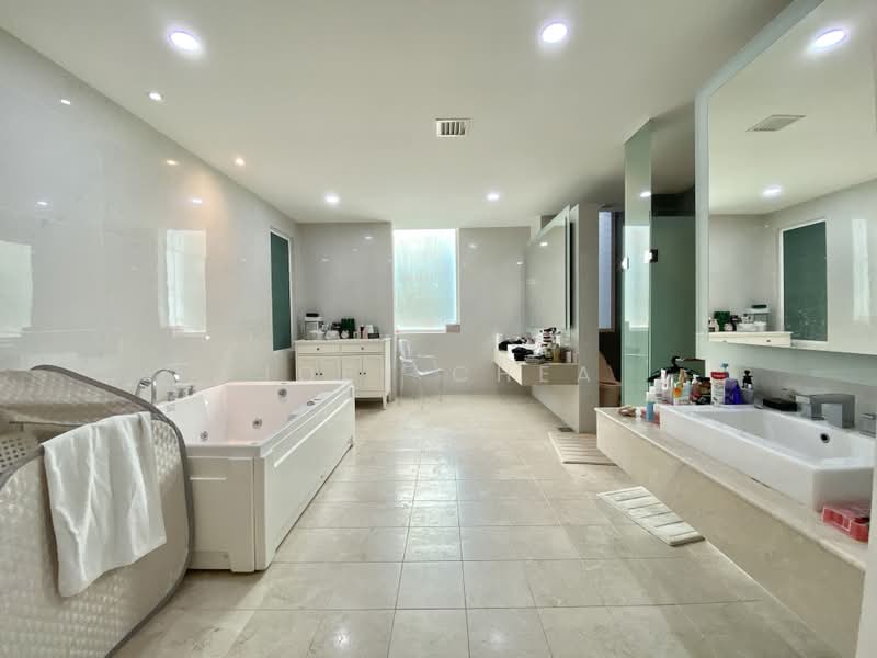 Banglo Pautan untuk Dijual di Tropicana (Petaling Jaya) - Joey Chea - Bathroom - PropertyGuru.com.my