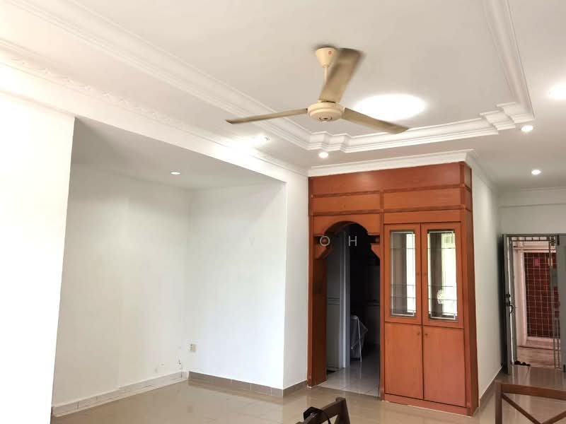 Pangsapuri untuk Disewa di Desa Permai Indah Apartment - Amy Toh - Living Room - PropertyGuru.com.my