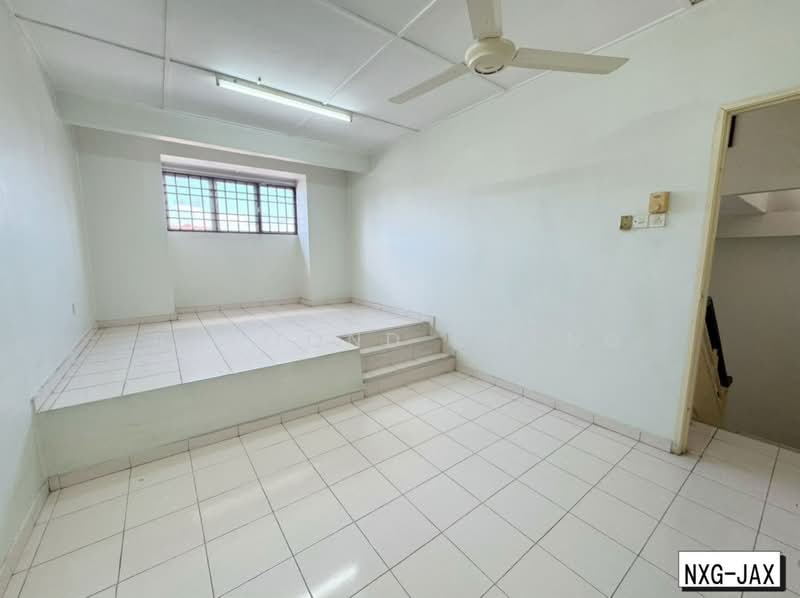 Rumah Teres 2.5 Tingkat untuk Dijual di Bandar Bukit Tinggi (Klang) - Raymond Cheng - Living Room - PropertyGuru.com.my