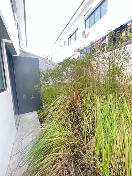Rumah Berkembar untuk Dijual di Taman Scientex Rawang (Rawang) - Raymerc Lim - Exterior - PropertyGuru.com.my