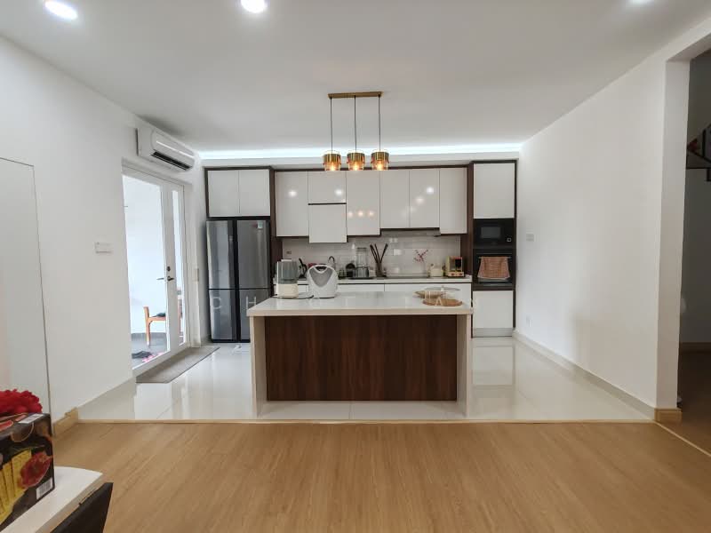 Semi-Detached House for Sale in Kota Kemuning (Shah Alam) - Chloe Tan - Kitchen - PropertyGuru.com.my