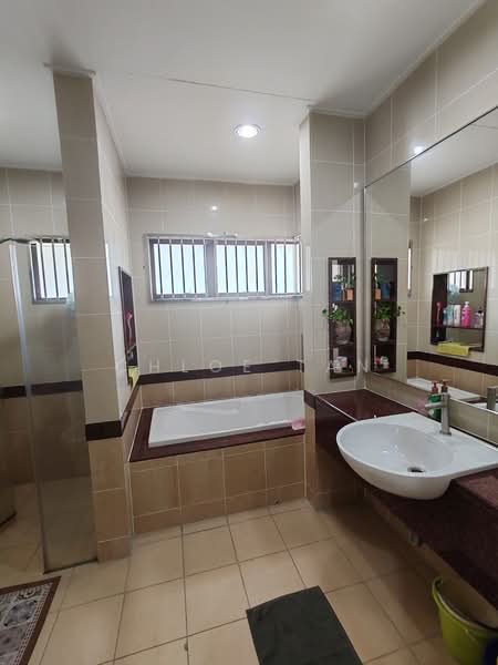 Semi-Detached House for Sale in Kota Kemuning (Shah Alam) - Chloe Tan - Bathroom - PropertyGuru.com.my